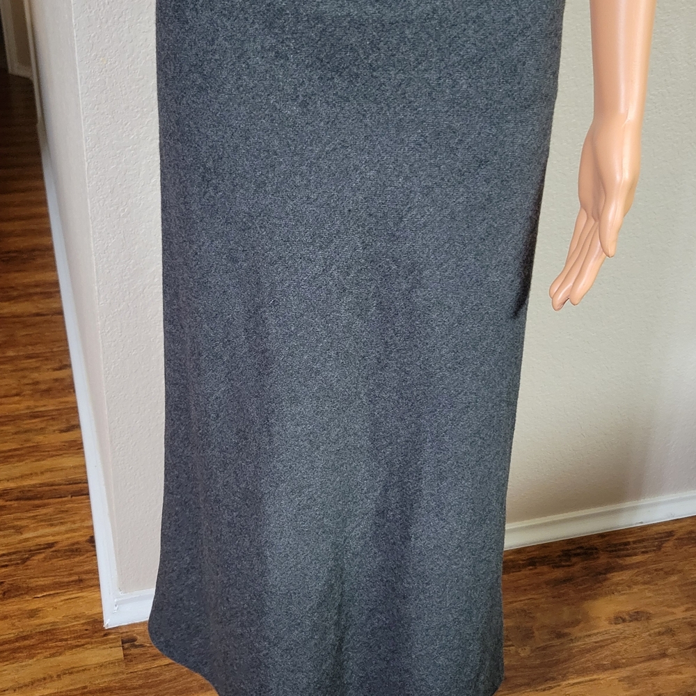 Old Navy Charcoal Wool Pencil Skirt.  Great For Winter  Fashion
